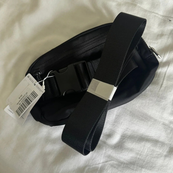 🆕🖤 Lululemon Orangetheory OTF Everywhere Belt Bag Black - Picture 5 of 6